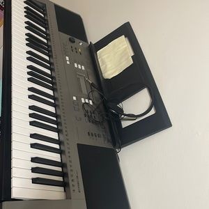 Yamaha piano with multi accessories